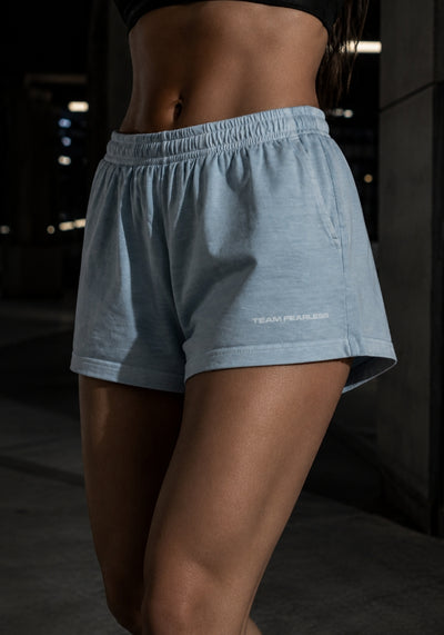 TEAM FEARLESS - Basic Text - Women's garment-dyed shorts
